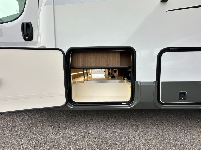 5 Guglielmi camper nuovi - Mobilvetta Krosser P86-doppio fondo1