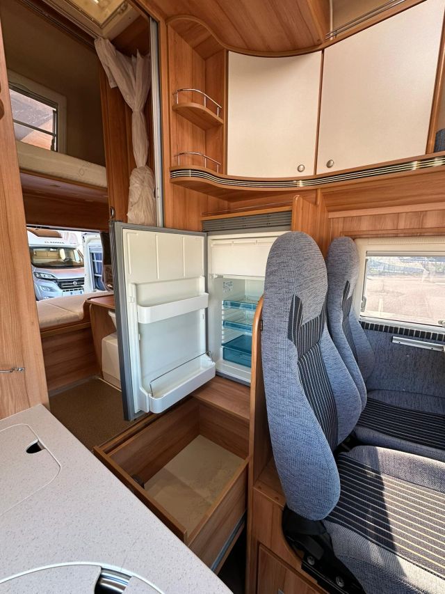 12 Guglielmi camper usati - Possl Vario 545-frigo e cella