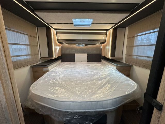 14 Guglielmi camper nuovi - Elnagh T-Loft 582-letto nautico2