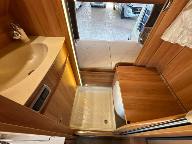 14 Guglielmi camper usati - Possl Vario 545-piatto doccia