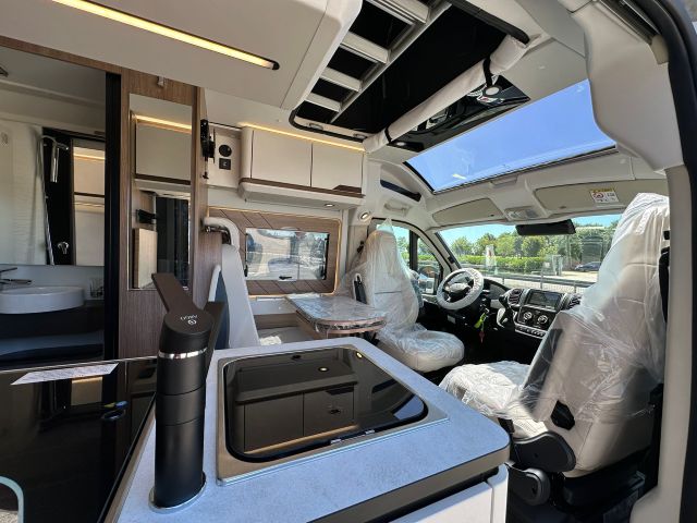 6 Guglielmi camper nuovi - Dreamer D43 UP Select 20° Anniversario-portellone laterale
