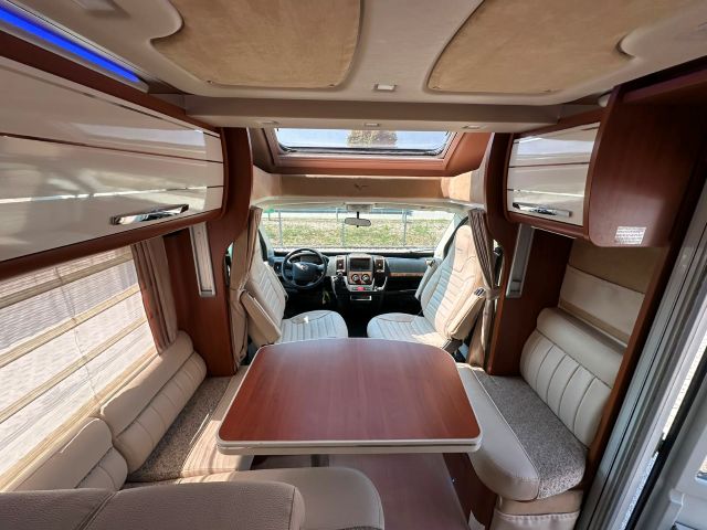 6 Guglielmi camper usati - Mobilvetta Kea P63-dinette2