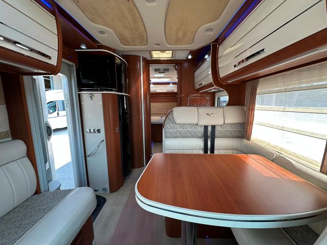 8 Guglielmi camper usati - Mobilvetta Kea P63-dinette, cucina e letto nautico