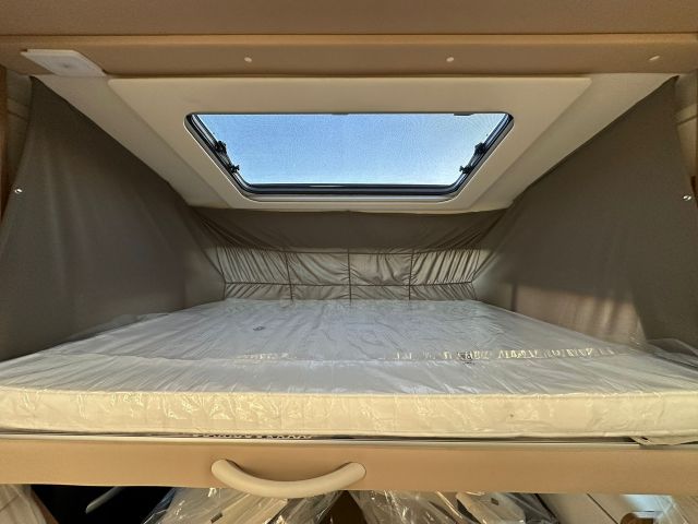 10 Guglielmi camper nuovi - Mobilvetta K-Yacht Tecno Line 86-basculante