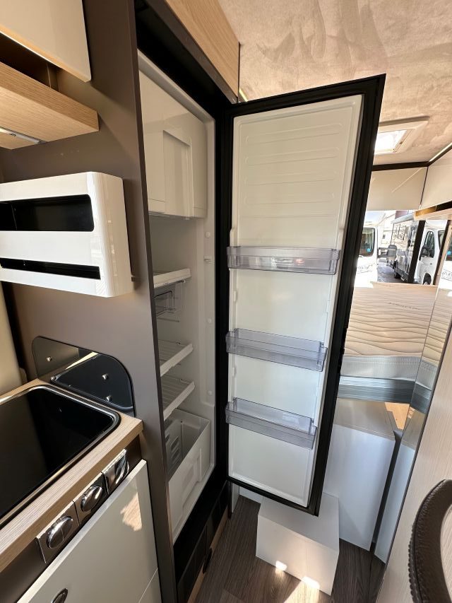 12 Guglielmi camper nuovi - Autostar V 630 G-frigo e cella