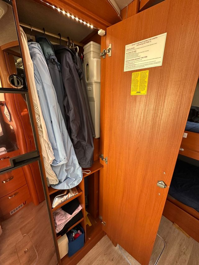 13 Guglielmi camper usati - Frankia I 680-armadio