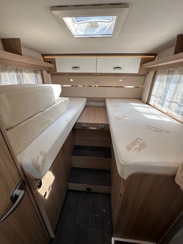 13 Guglielmi camper usati - Laika Kosmo 509-letti gemelli1