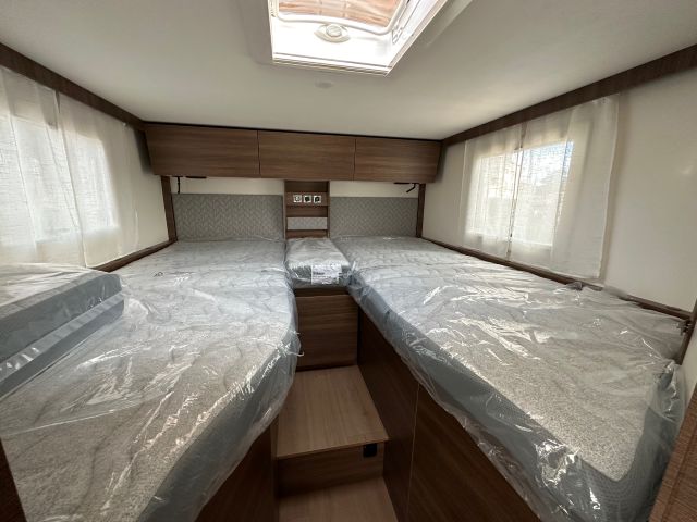 14 Guglielmi camper nuovi - Rapido 866 F-letti gemelli1