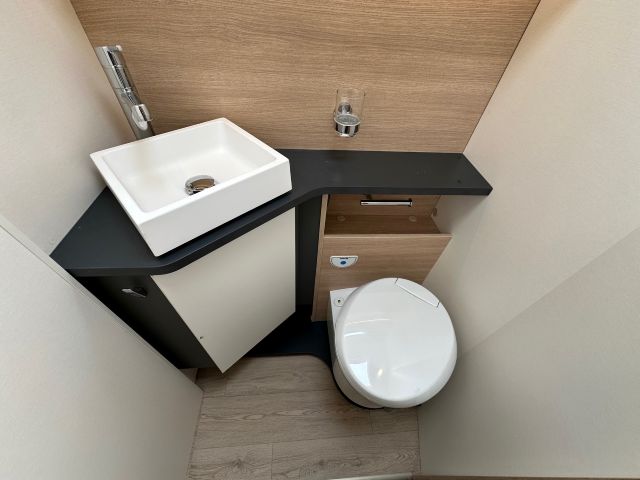15 Guglielmi camper nuovi - Rapido C66 Optimum Line-bagno