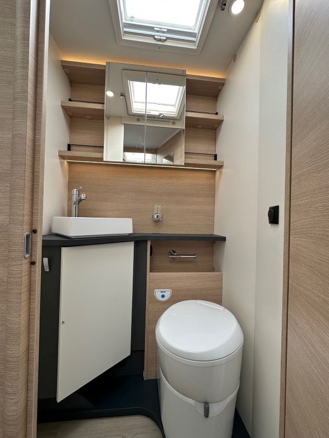 16 Guglielmi camper nuovi - Rapido C66 Optimum Line-wc e lavello