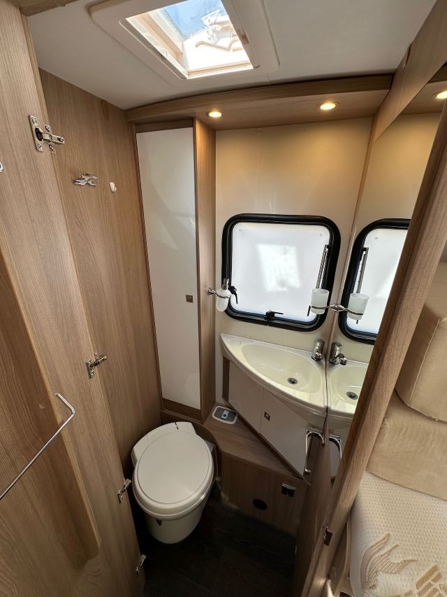 18 Guglielmi camper usati - Laika Kosmo 509-wc e lavello