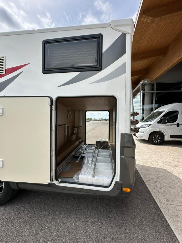 3 Guglielmi camper usati- Elnagh T-Loft 450-garage1