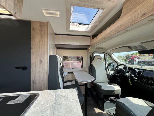 5 Guglielmi camper nuovi - Elnagh E-Van K2-dinette1