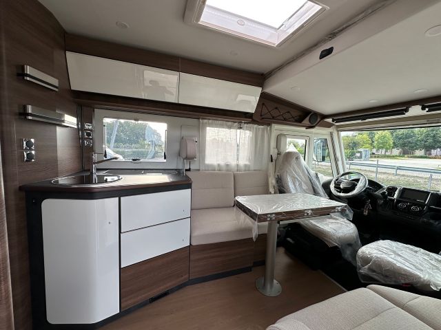 5 Guglielmi camper nuovi - Rapido 866 F-dinette1