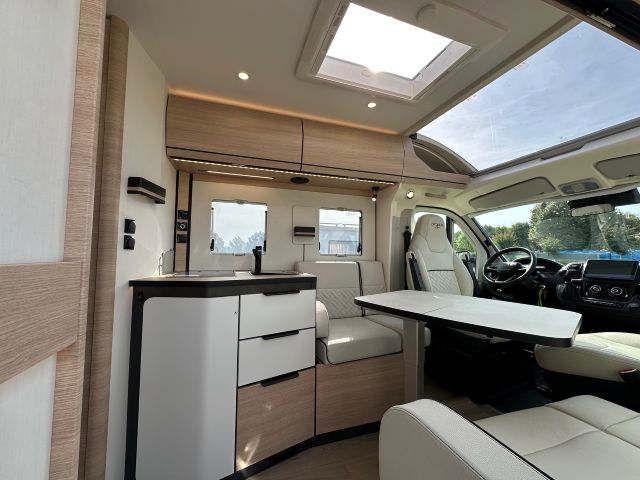 5 Guglielmi camper nuovi - Rapido C66 Optimum Line-dinette1