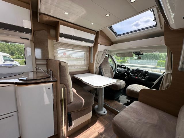 5 Guglielmi camper usati- Elnagh T-Loft 450-dinette1