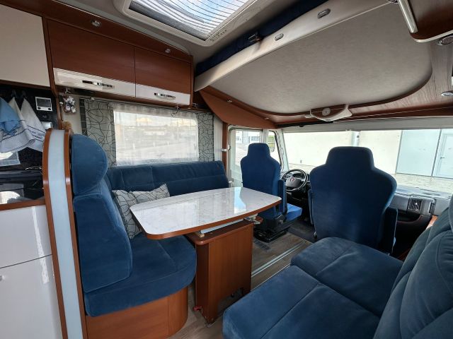 5 Guglielmi camper usati - Frankia I 680-dinette
