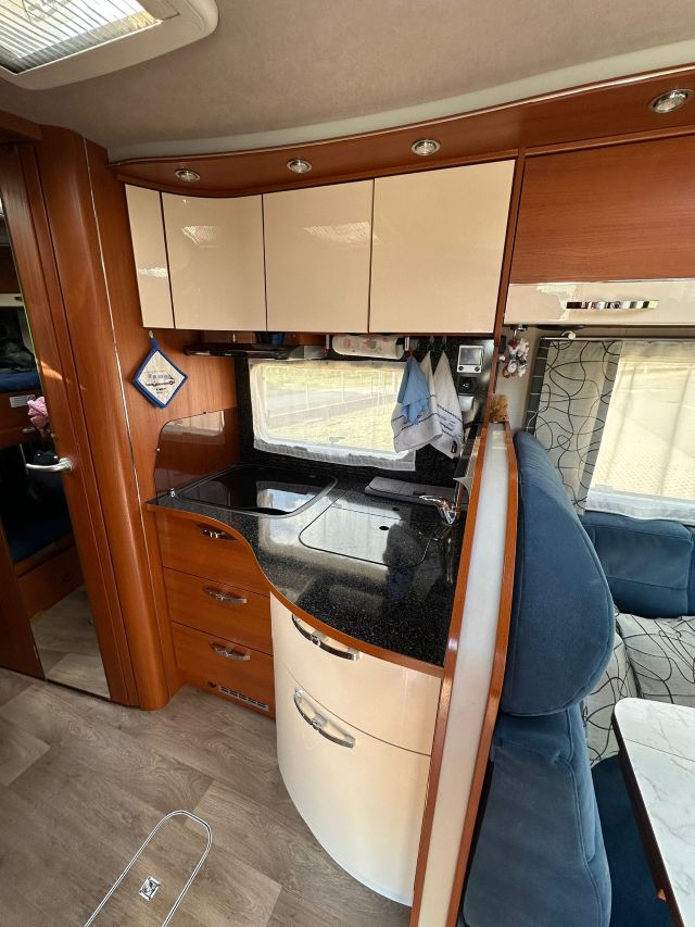 8 Guglielmi camper usati - Frankia I 680-cucina laterale ad 'L'