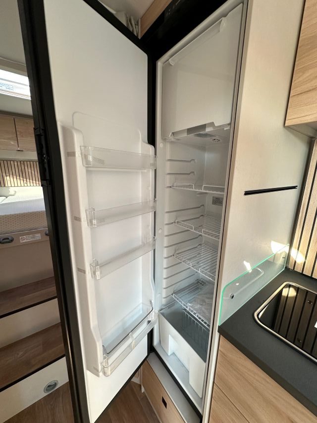 11 Guglielmi camper nuovi - Dethleffs Just Van T5-frigo e cella