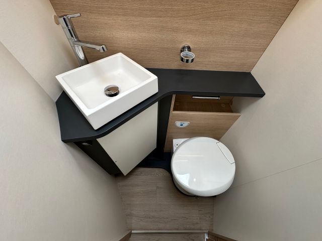 15 Guglielmi camper nuovi - Rapido 666 F Optimum Line-bagno