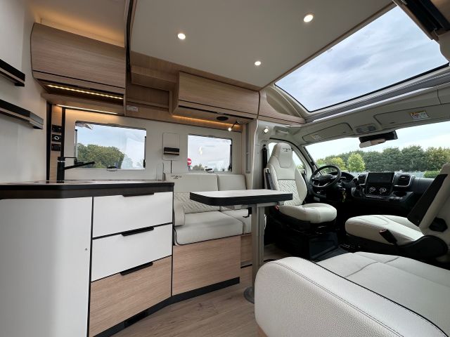5 Guglielmi camper nuovi - Rapido 666 F Optimum Line-dinette1