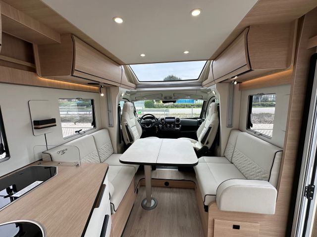 6 Guglielmi camper nuovi - Rapido 666 F Optimum Line-dinette2