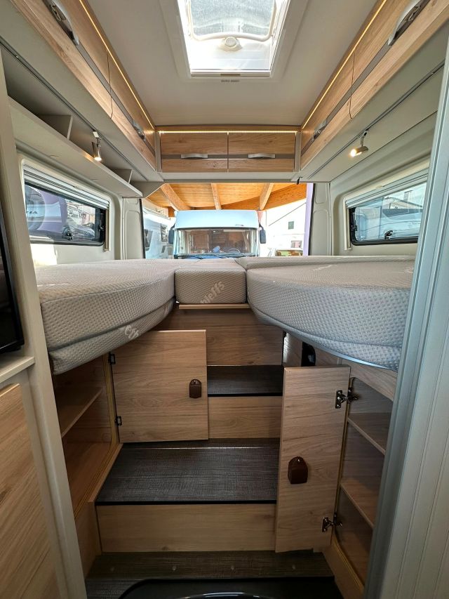 14 Guglielmi camper usati - Dethleffs Globetrail 640 ER-letti gemelli2