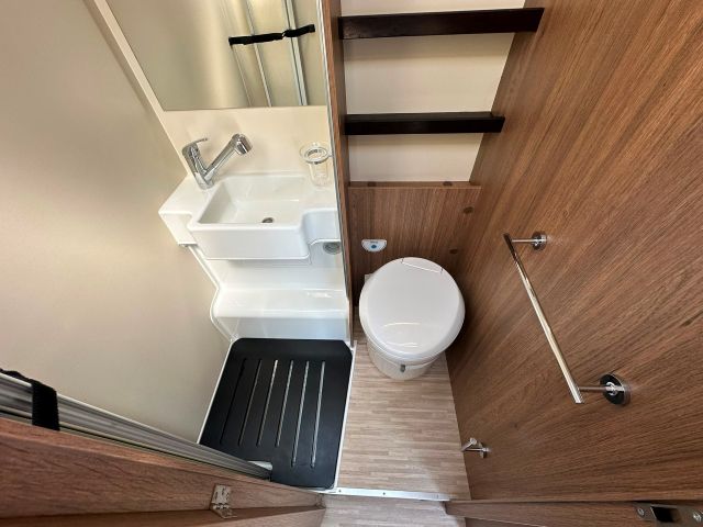 16 Guglielmi camper usati - Elnagh Baron 531-wc e lavello