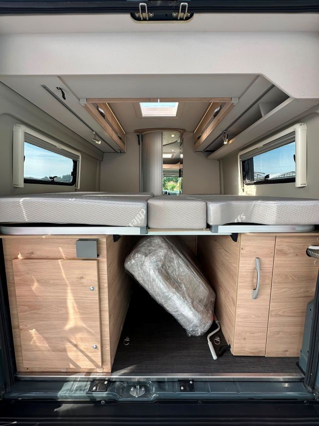4 Guglielmi camper usati - Dethleffs Globetrail 640 ER-portellone posteriore2