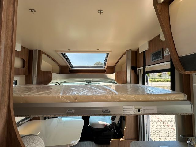 7 Guglielmi camper usati - Elnagh Baron 531-basculante