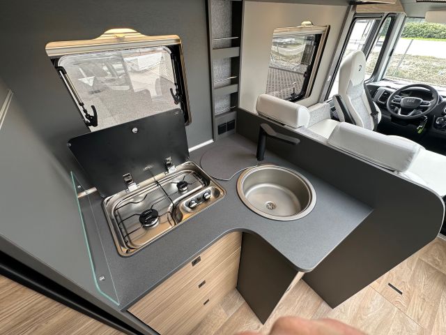 12 Guglielmi camper nuovi - Dethleffs Trend I 6817 EB-piano cottura