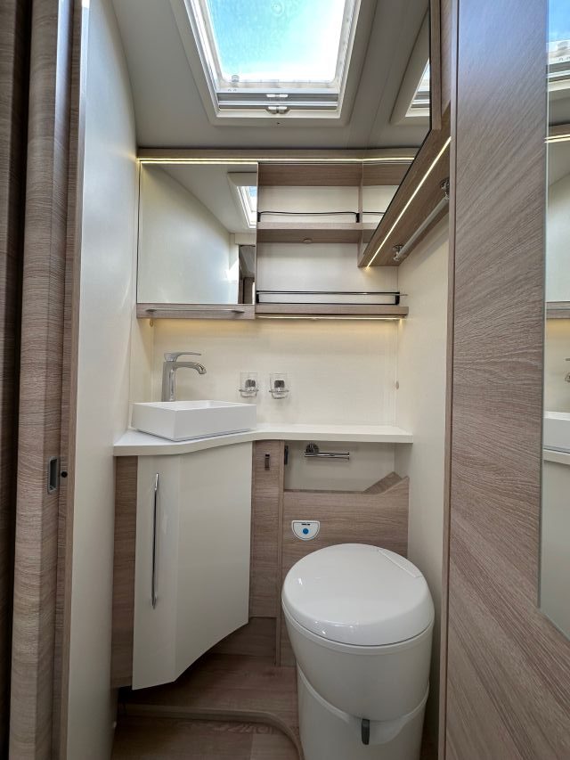 18 Guglielmi camper usati - Rapido 896 F-wc e lavello