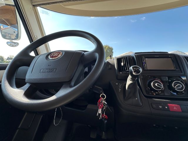 7 Guglielmi camper usati - Rapido 896 F-cabina