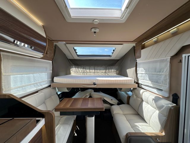 9 Guglielmi camper usati - Mobilvetta K-yacht Tekno Line 90-dinette e basculante