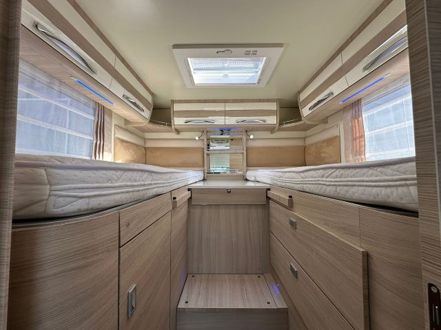 16 Guglielmi camper usati - Mobilvetta K-Yacht Tekno Line 86-letti gemelli2